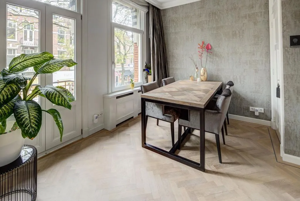 Salle à manger - High-End Apartment with Terrace in Amsterdam Oud-Zuid