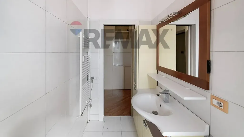 Salles de bain - Restored Two-Bedroom in Sesto San Giovanni
