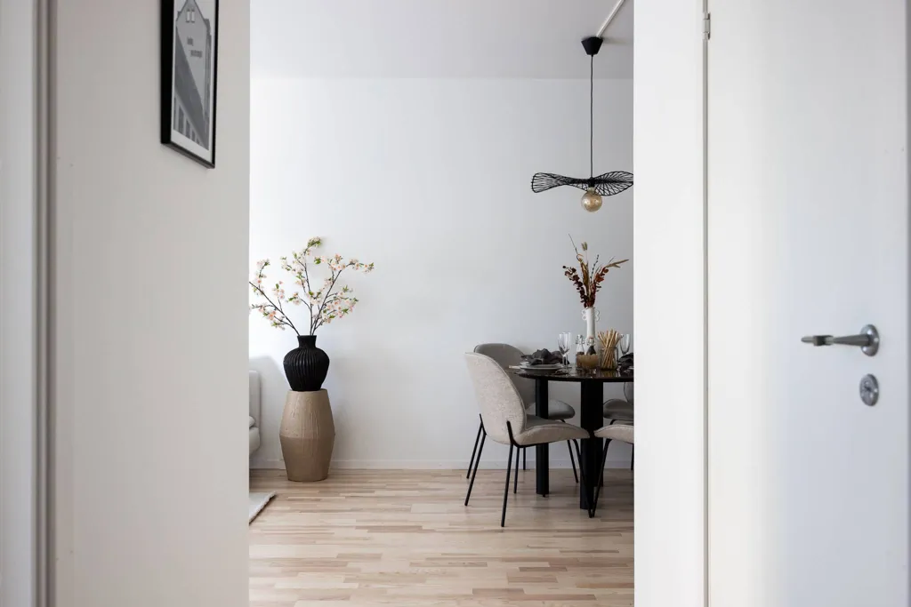 Söögituba - Modern Apartment with Balcony in Karlastaden