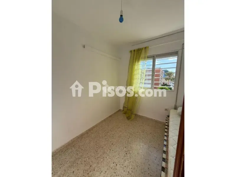 Stanze - Four-Bedroom Apartment with A/C in Montequinto