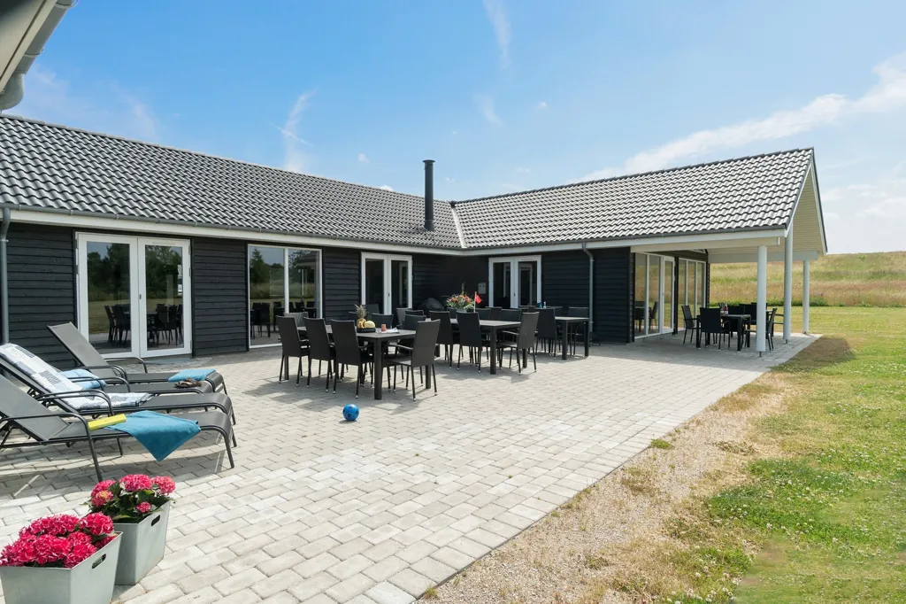 Terrazza - Vacation Home with Pool near Grenå Strand