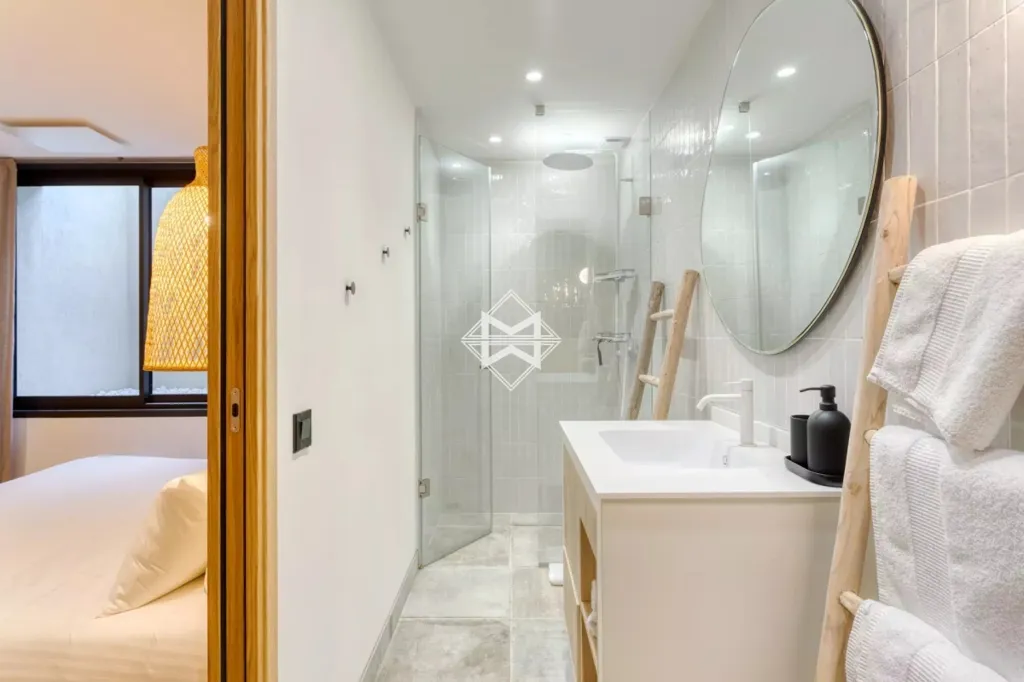 Vannitoad - Modern Villa with Garden in Village Centre