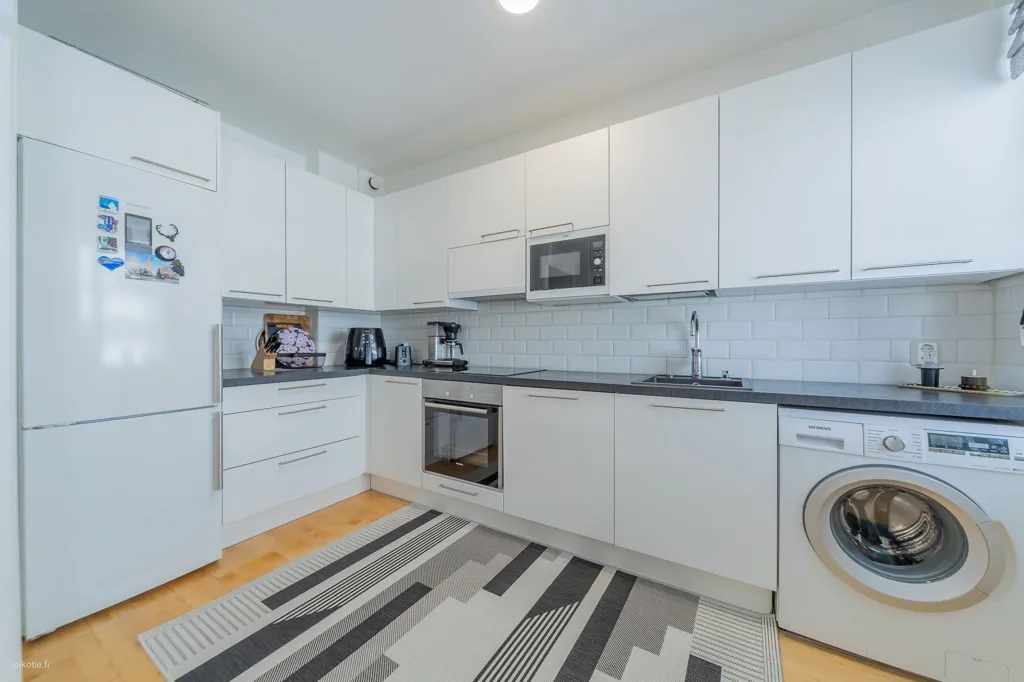 Cucina - Flat with East-West View in Pori Centre