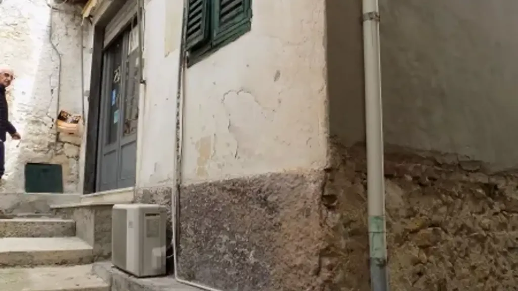 Extérieur - Rustic Cottage for Renovation in Imperia