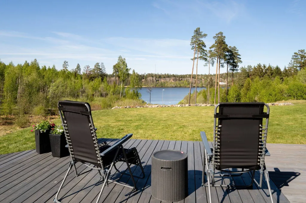 Jardin - 1-Plan Villa with Mälaren View in Sundsvik