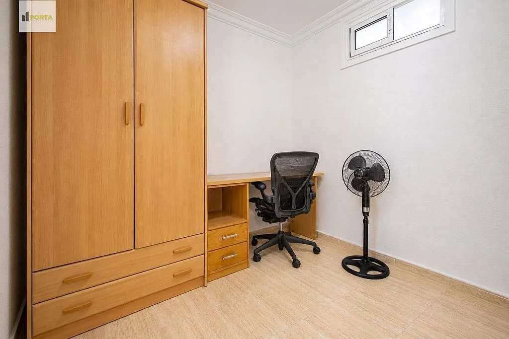 Kabinet - Ground Floor Flat with Central Location in Calzada