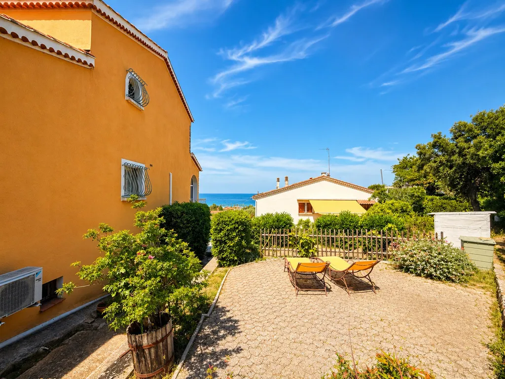 Terrasse - Maison Vue Mer avec Terrasse au Quartier des Lones