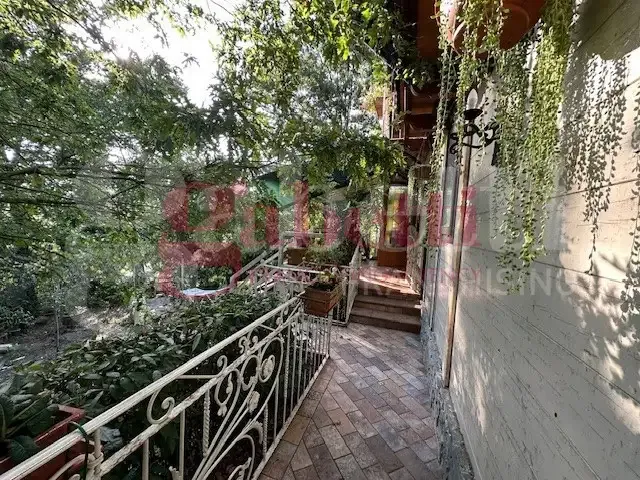 Aed - Rustic House with Garden in Collesalvetti