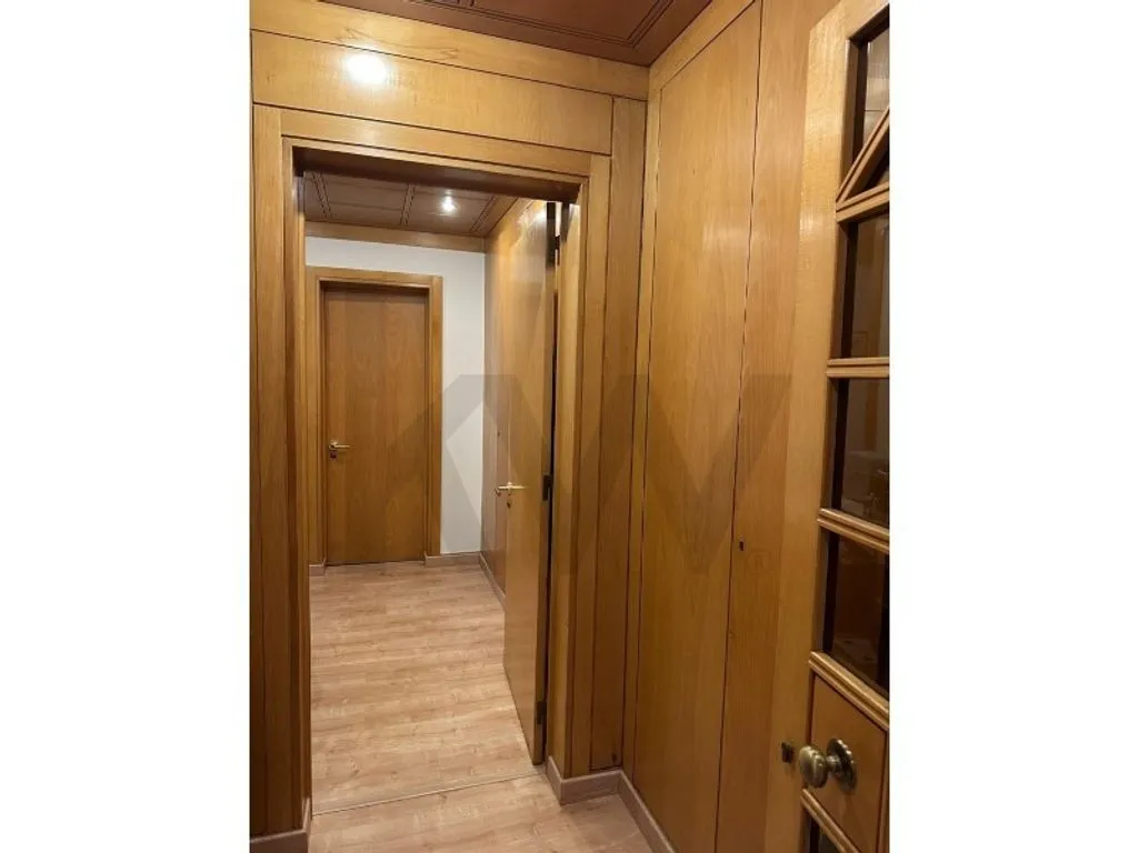 Hallway - Luxury Flat with Central Heating in Lisbon