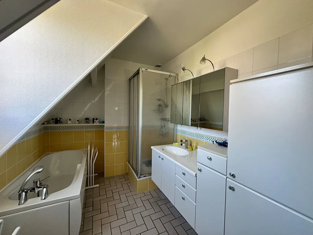 Salles de bain - Maison avec Vue sur le Mont Pagnotte près de Senlis