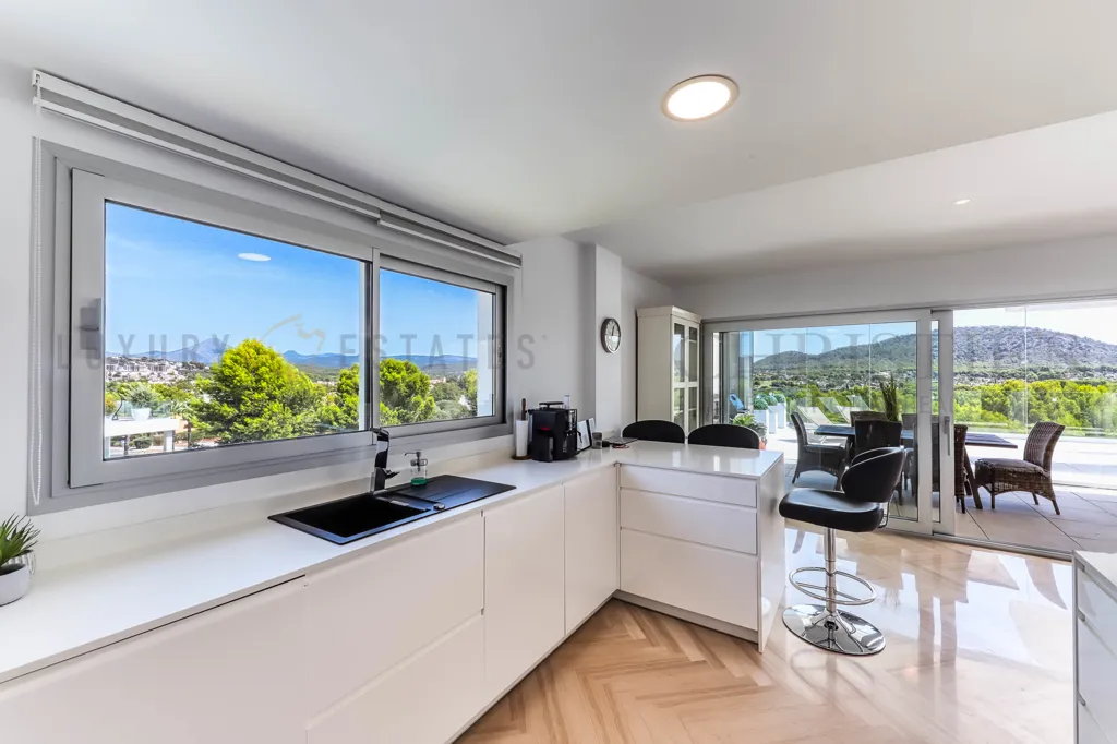 Cuisine - Contemporary Penthouse with Pool View in Santa Ponsa