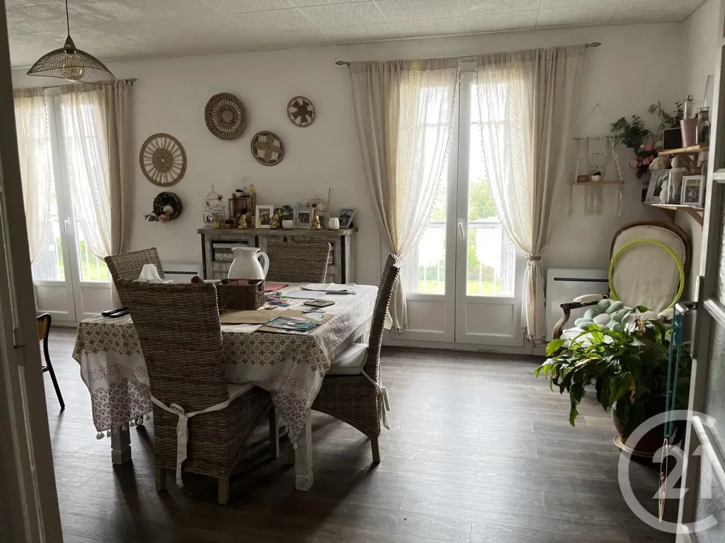 Sala da pranzo - Traversant Flat with Garden in Forcalquier
