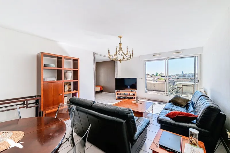 Soggiorno - Rooftop Apartment with 57m² Terrace in Bordeaux