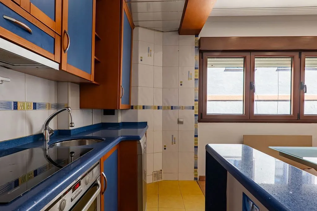 Köök - Apartment with Trunk Space in Gijón Centre