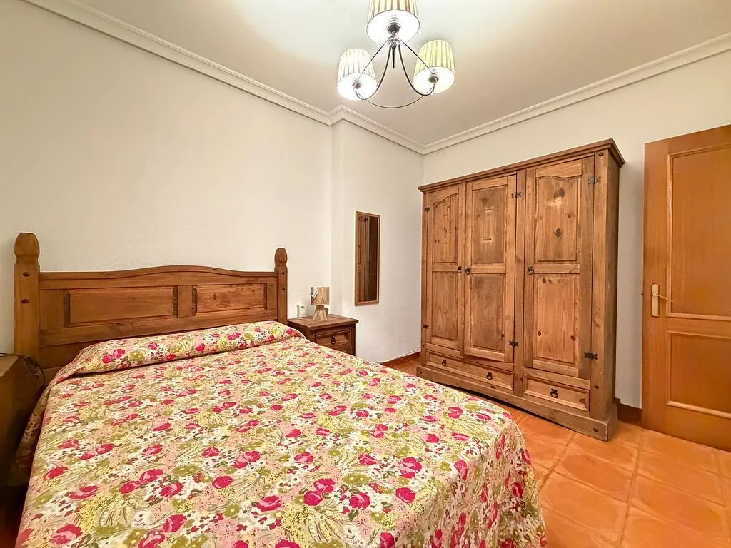 Magamistoad - Furnished Flat with Balcony in Plasencia