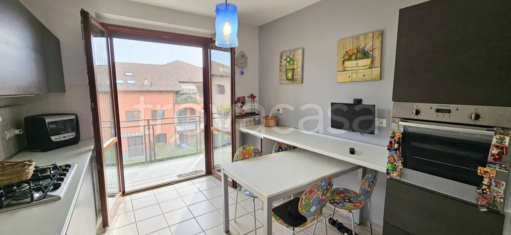 Köök - Apartment with Balcony and Box in Chivasso