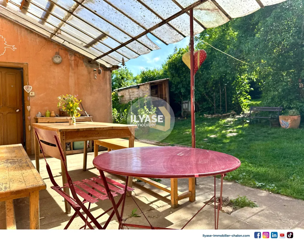 Terrass - Charming House with Garden in Jully-lès-Buxy