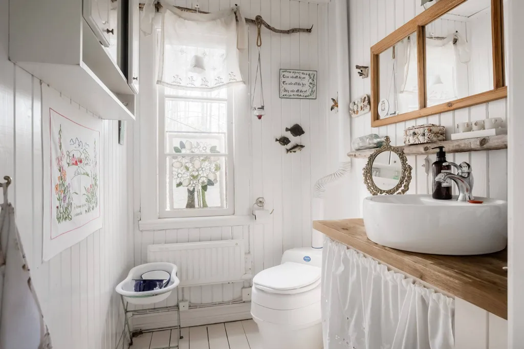 Salles de bain - Charming Cottage with Natural Setting in Ängsbacka