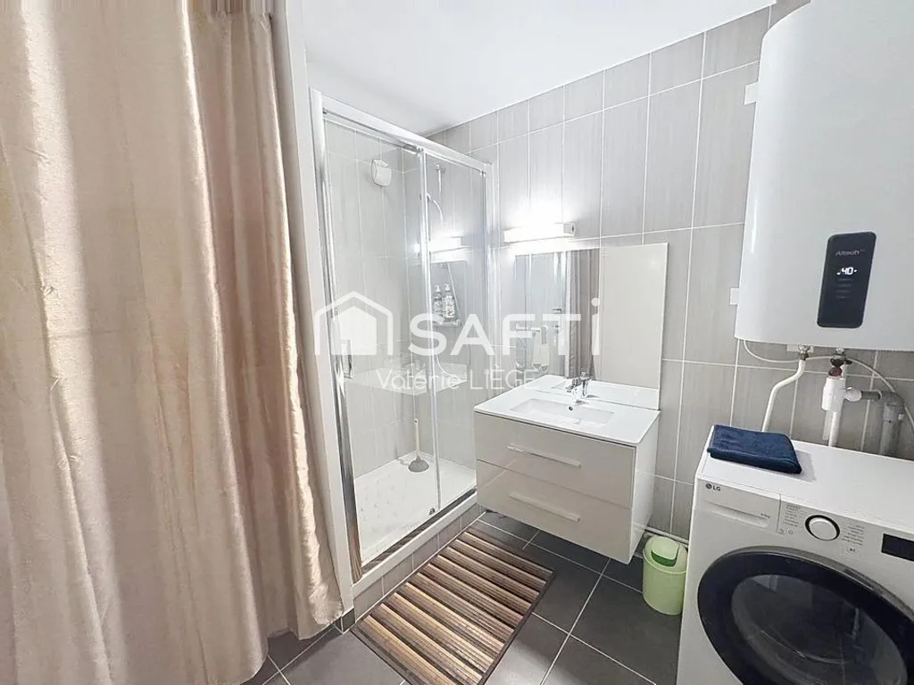 Bathrooms - Bright Family Flat with Terrace in Andrésy