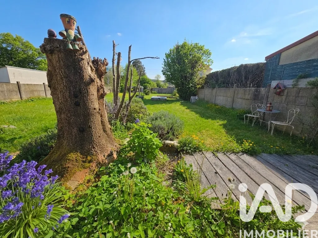 Jardin - Maison de Ville avec Dépendances à Luzy