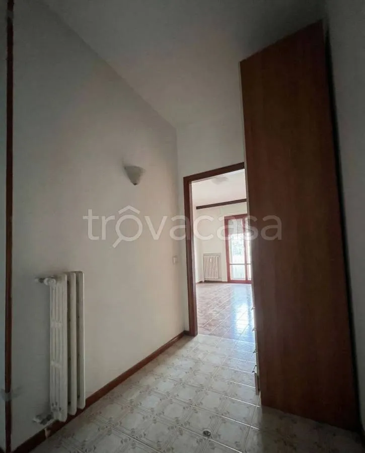 hallway_entrance