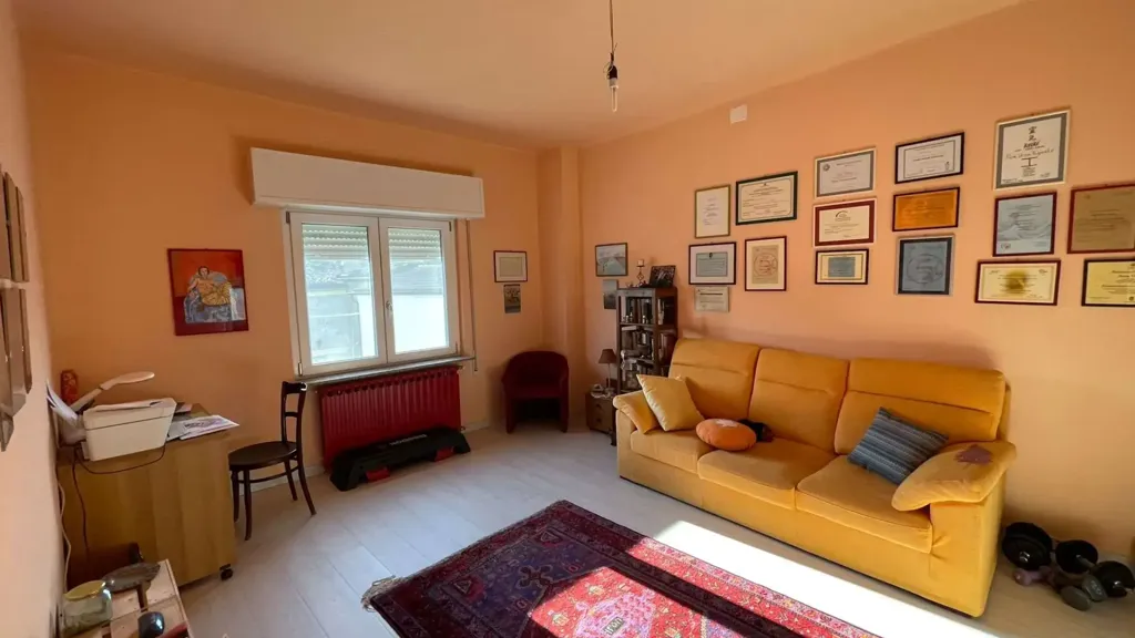 Soggiorno - Restored Villa with River View in Marmirolo