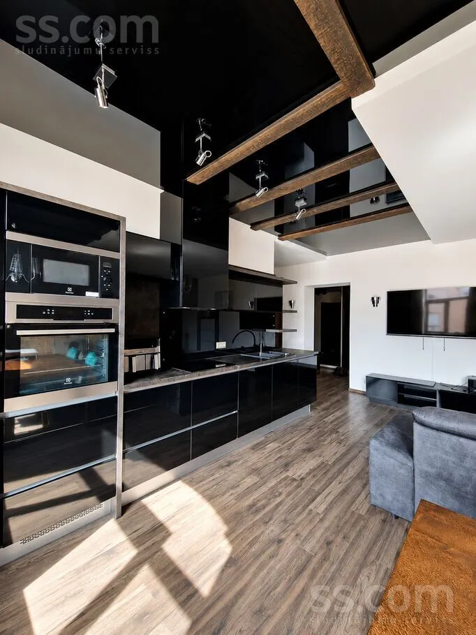 Cuisine - 3-Bedroom Apartment with Courtyard View in Riga Centre