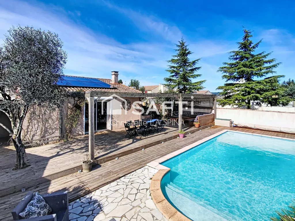Bassein - Family House with Pool in Langlade