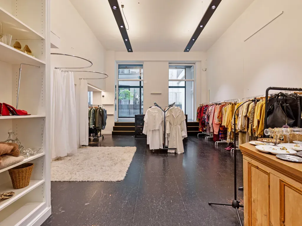 Toad - Commercial Ground Floor in Antwerp City Centre