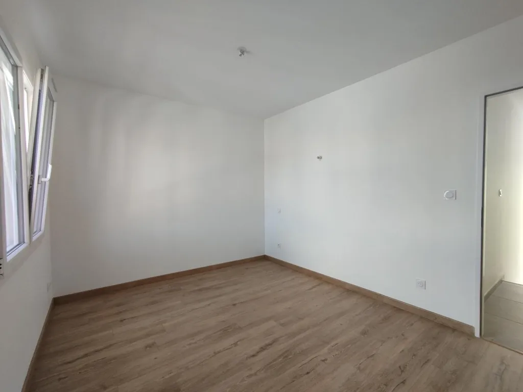 Stanze - Duplex Townhouse with Garage in St Chamond