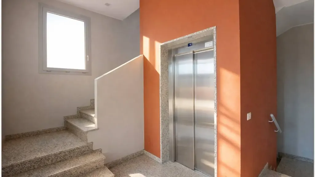 Toad - Modern Triplex with Terrace in Milan