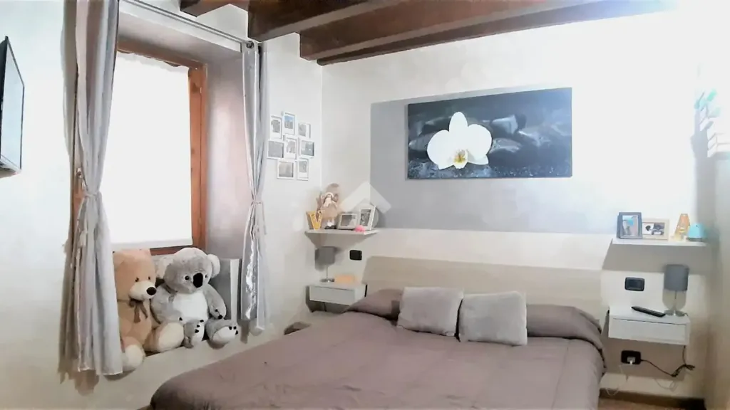 Chambres - Rearranged Apartment with Central Location in Curno
