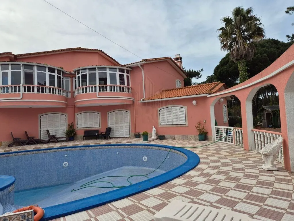 Pool - Luxury House with Pool in Sintra