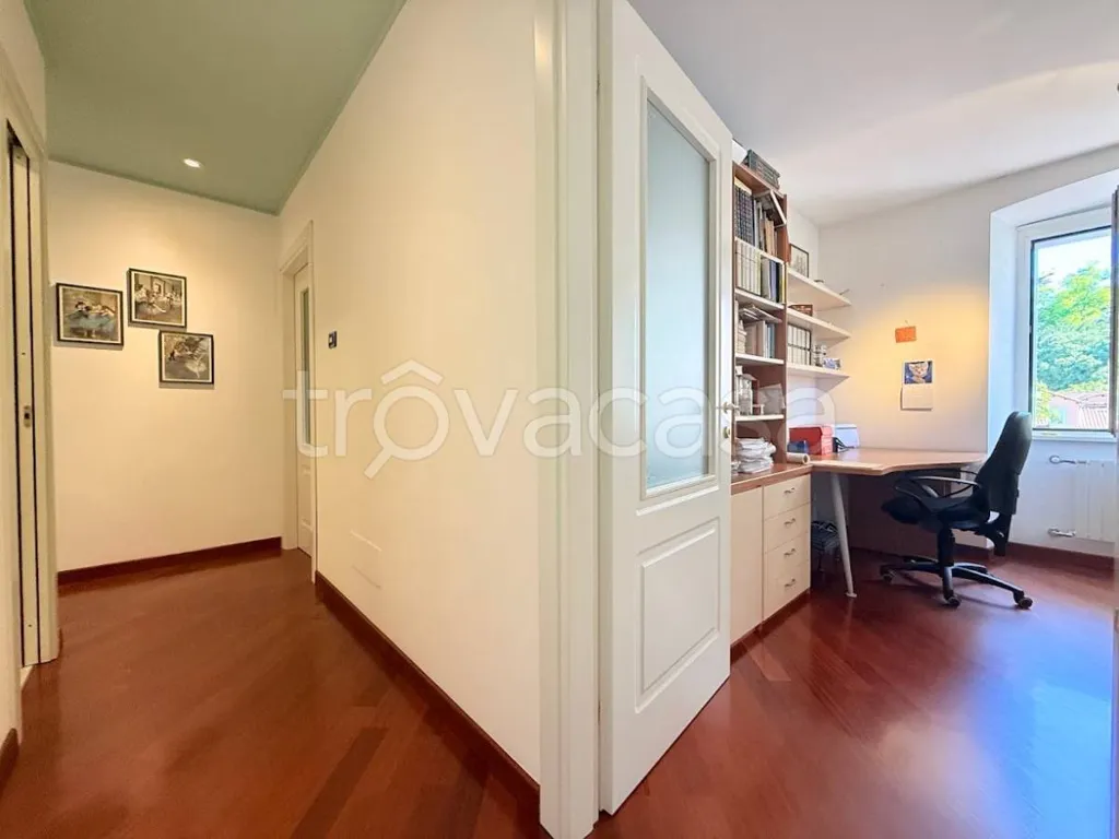 Kabinet - Restored Attic in Historic Centre, Trieste