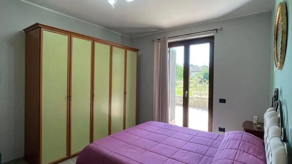 Chambres - Rear-Accessed Apartment with Private Garden in Ceccano