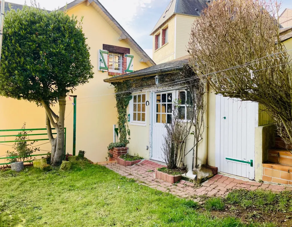Giardino - Unique Two-Building House in Jouvenet, Rouen
