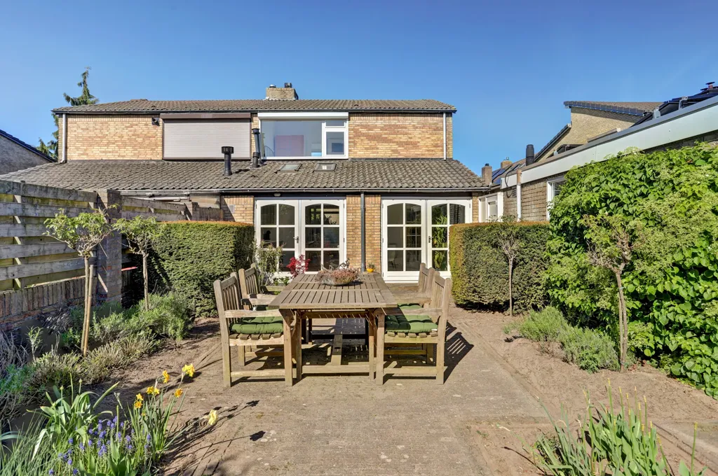 Jardin - Two-Storey House with Garden in Dongen