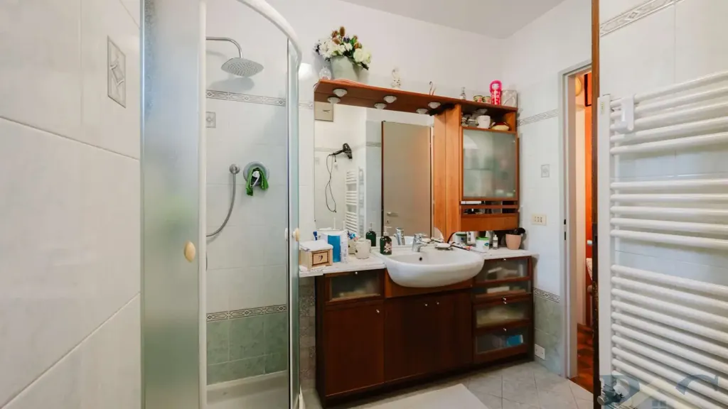 Bagni - Bifamiliar Villa with Garden in Milan