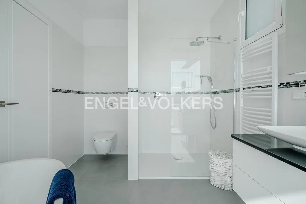 Vannitoad - Modern Villa with Sea Views in Altea Hills