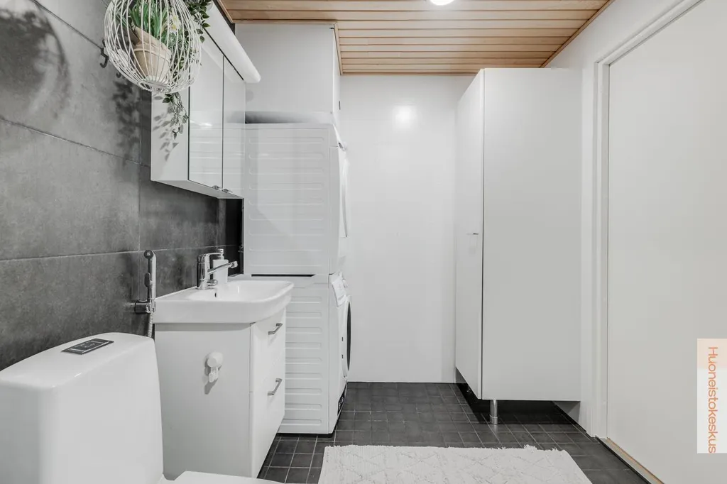 Salles de bain - Appartement 3 pièces à Oulu