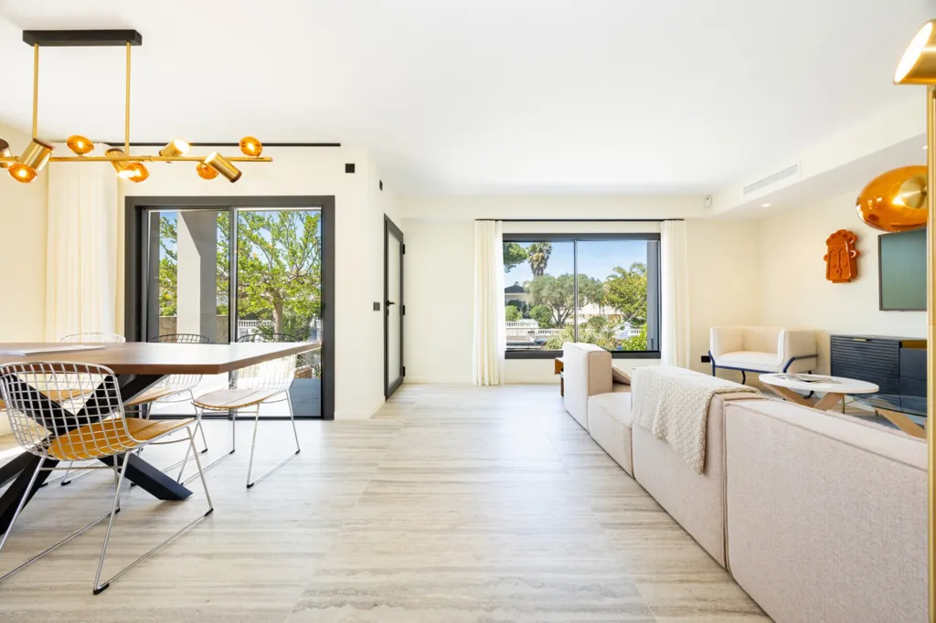 Esszimmer - Contemporary Villa with Private Mooring in Empuriabrava
