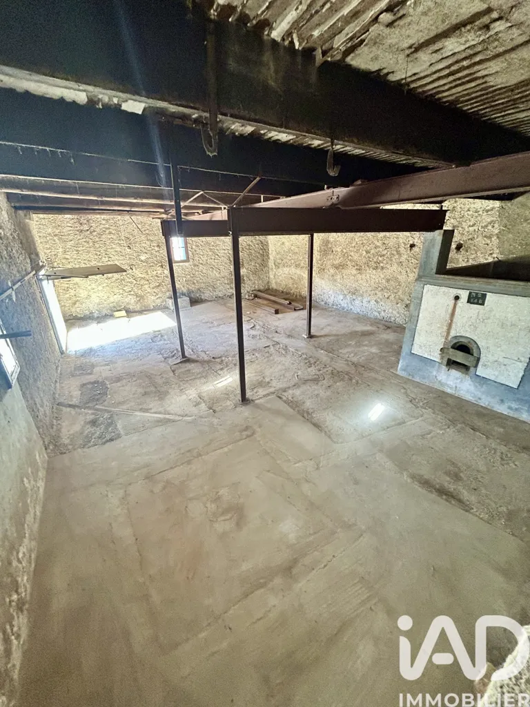 Pièces - Maison de Caractère avec Cours à Montblanc