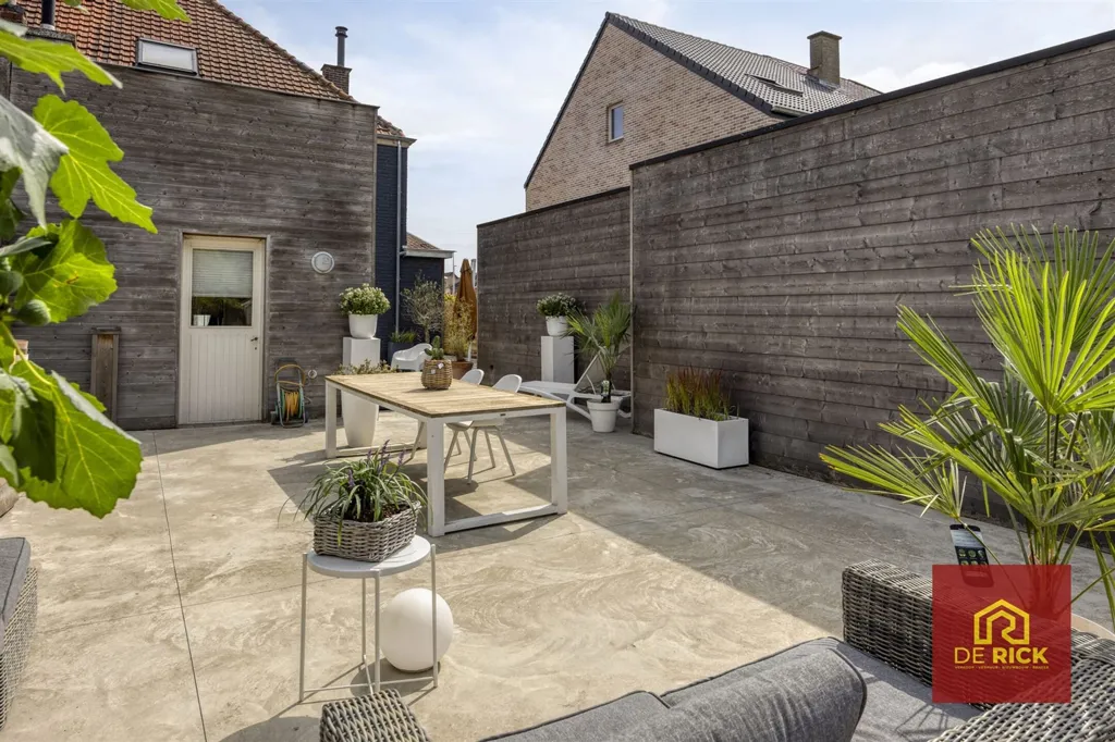 Aed - House with Terrace in Nieuwerkerken