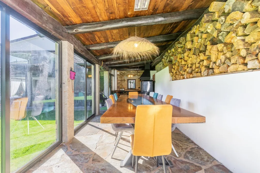 Terrasse - Restored Chalet with River Walk Access in Lugo