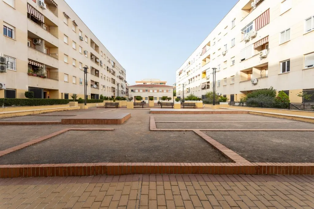 3-toaline korter asukohas Granada Capital