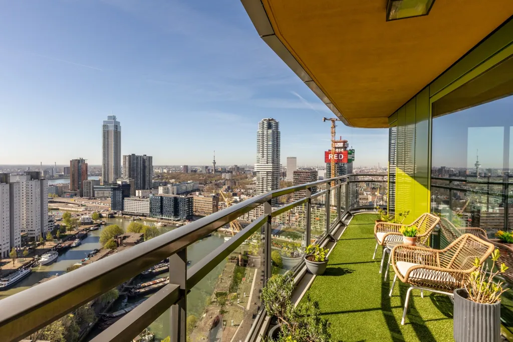 Terrace - Apartment with Skyline View on 27th Floor in Rotterdam