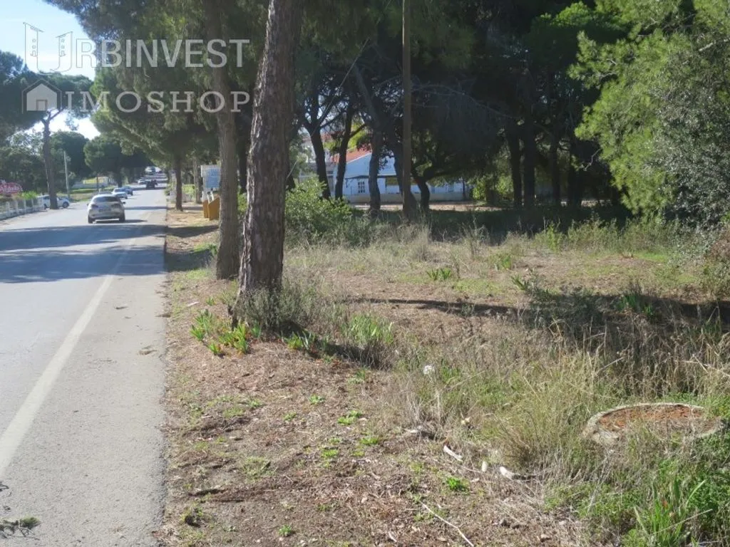 Välivaade - Development Land with Utilities in Semino, Loulé