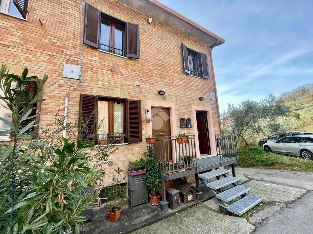 Välivaade - Trilocale with Veranda in Assisi