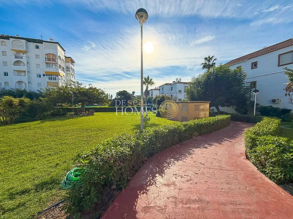 Aed - Beachfront Flat with Direct Beach Access in Torrox