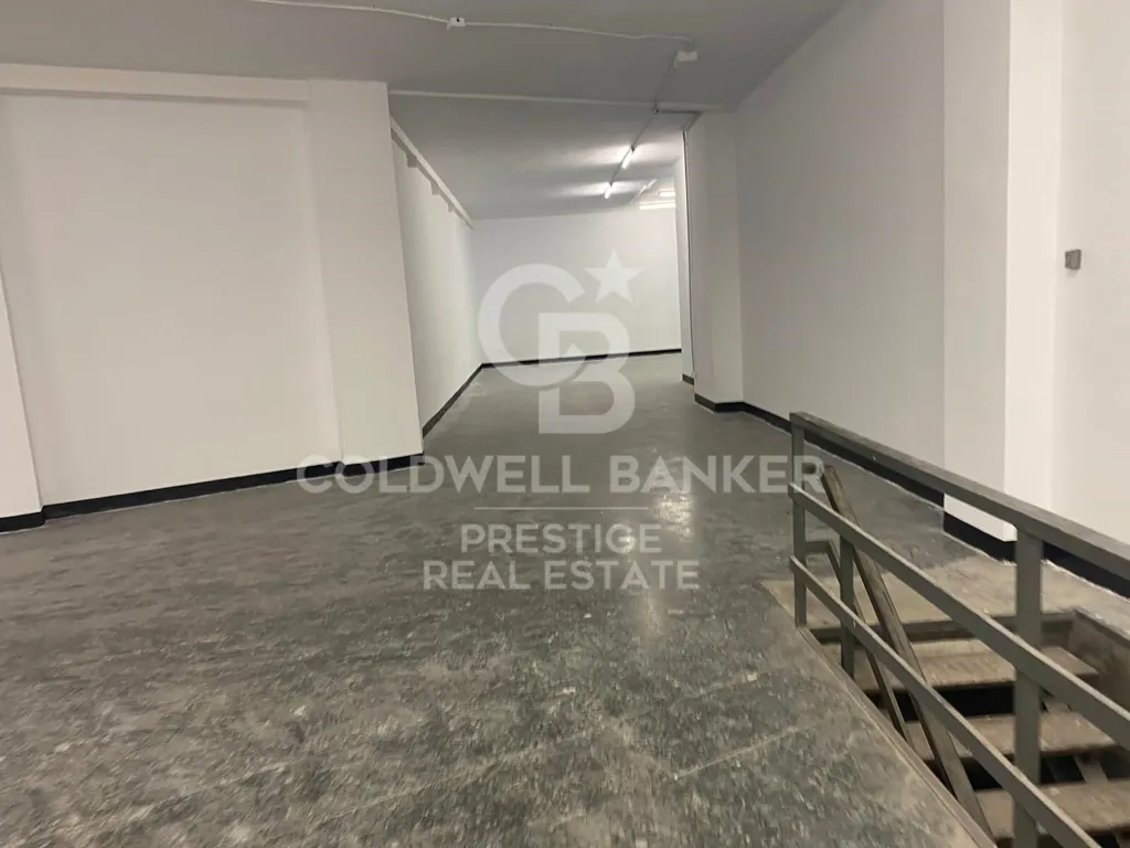 Toad - Commercial Space with Lift in Central Barcelona